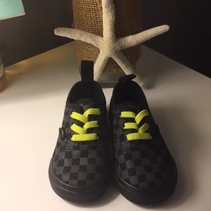 Final Price🚨 Checkered Toddler Vans size 5. NWOT
